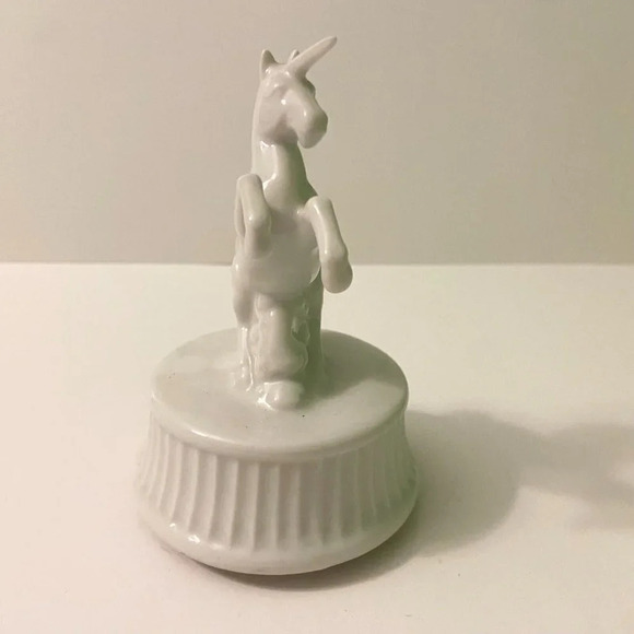 Vintage Otagiri Unicorn Rotating Music Box As Time Goes By 5 Inch Tall Figurine - Picture 3 of 16